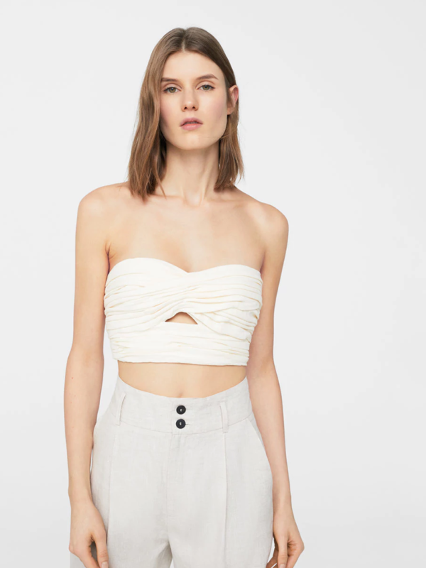 Off-white underwired balconette bra with Leavers lace trim – Amely